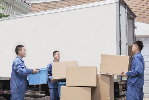 Comparing Croydon removal service options