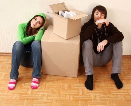 Local moving truck for household and office items in Croydon